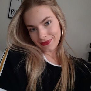 Meet your Posher, Melanie